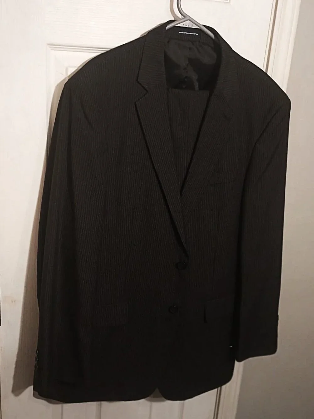 Stafford Men Dark Gray Pinstripe 2 Piece Suit  46R